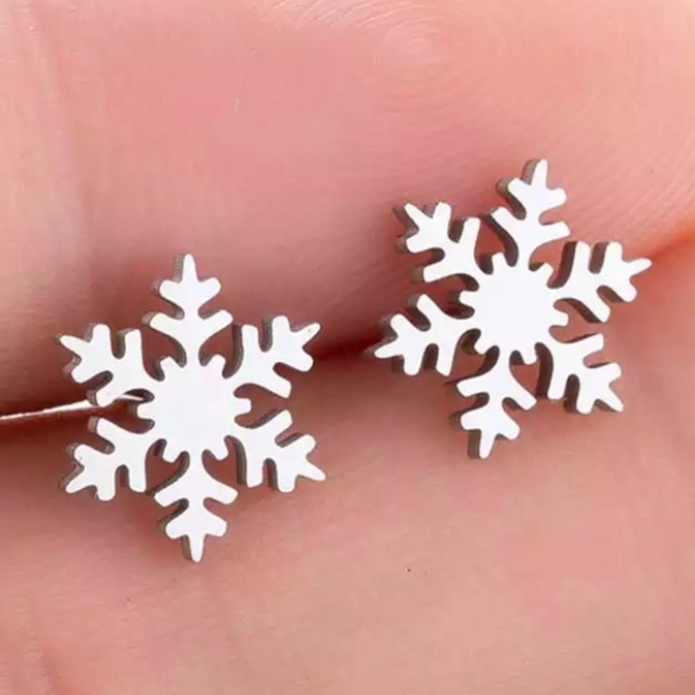 Feel Cool Turn Heads |Cute Snowflake Stainless Steel Stud Earrings Jewelry